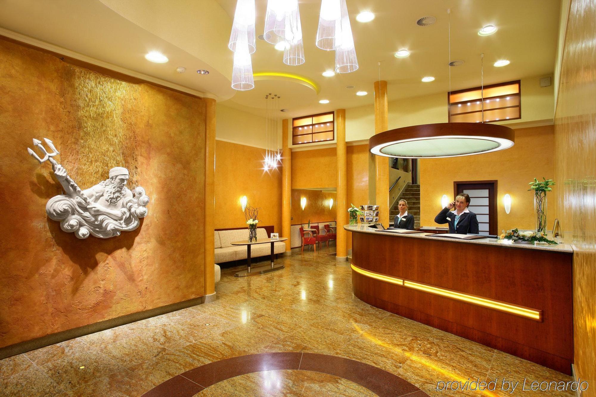 Adria Hotel Prague Dalaman gambar