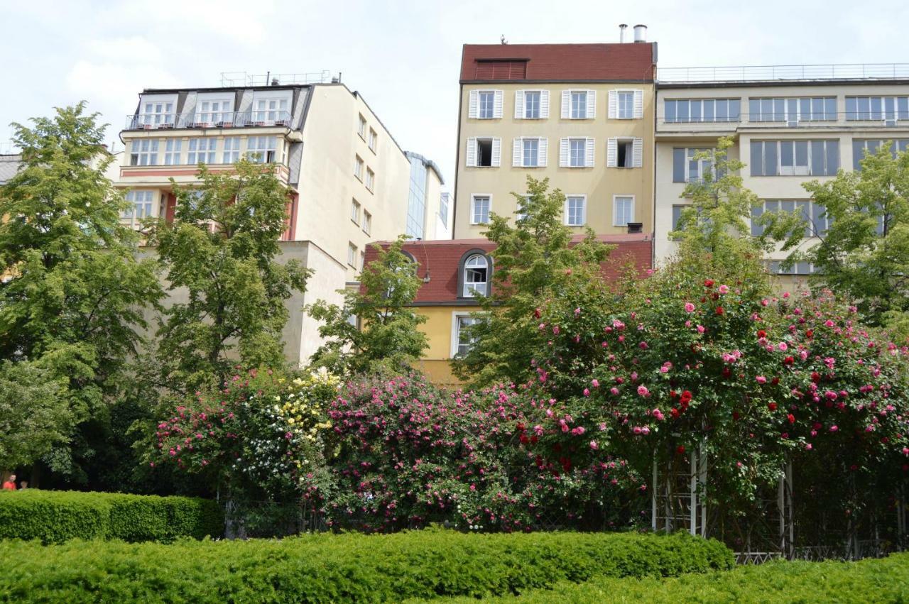 Adria Hotel Prague Luaran gambar