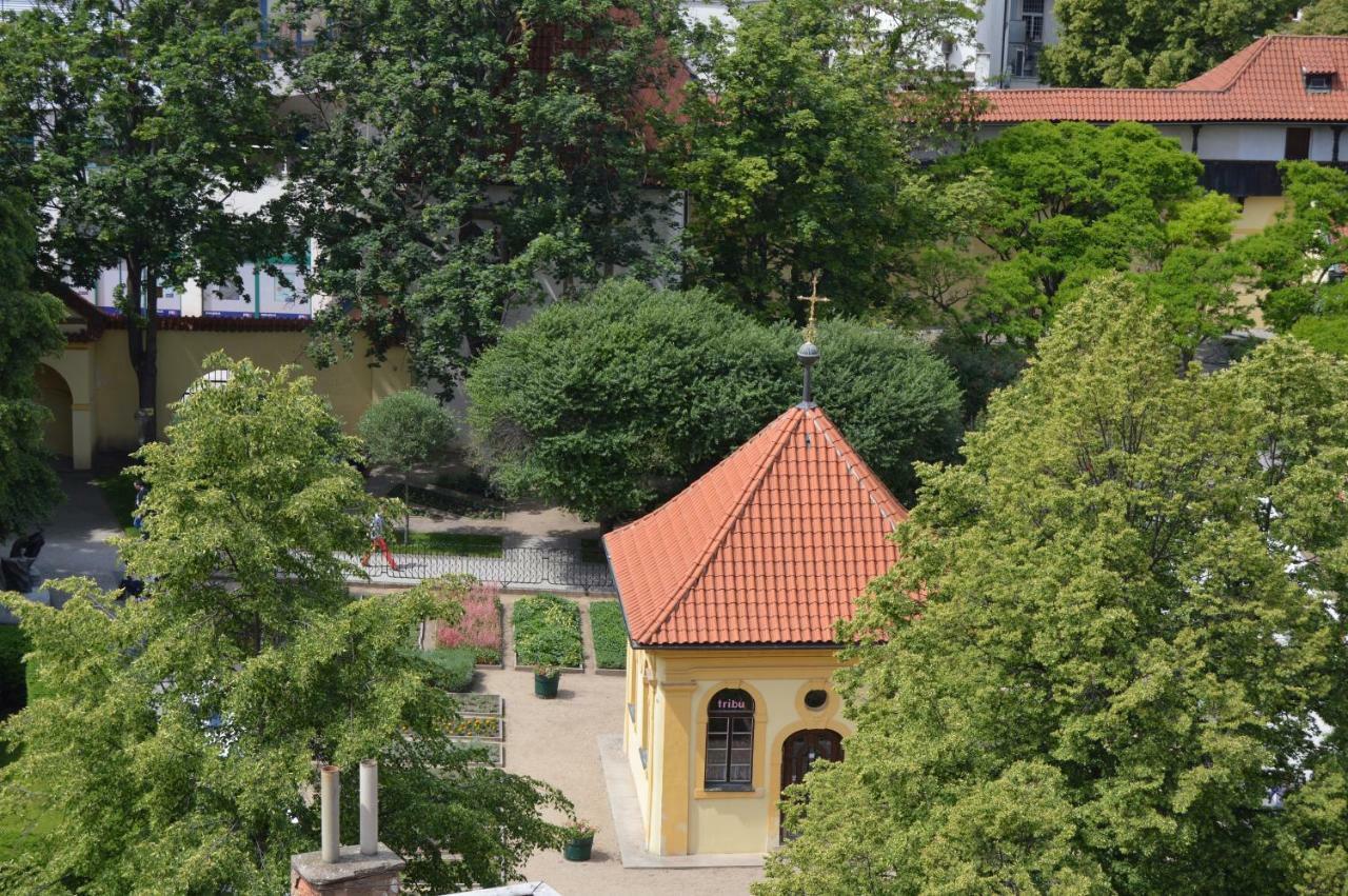 Adria Hotel Prague Luaran gambar